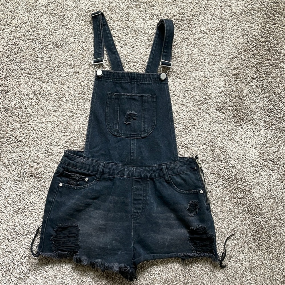 Missguided Overall Shorts Black Denim Distressed Frayed Punk Grunge, US size 6